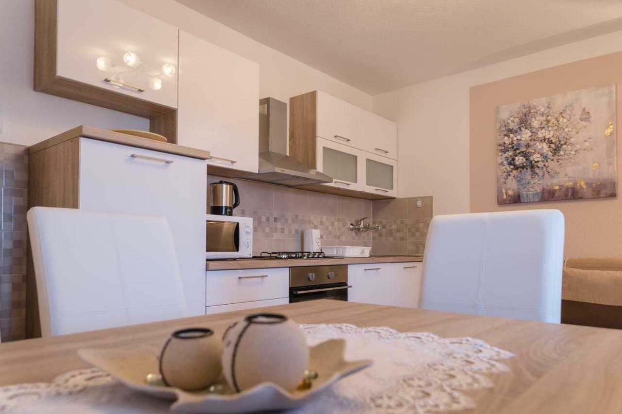 Iris Room & Apartment Slunj Buitenkant foto